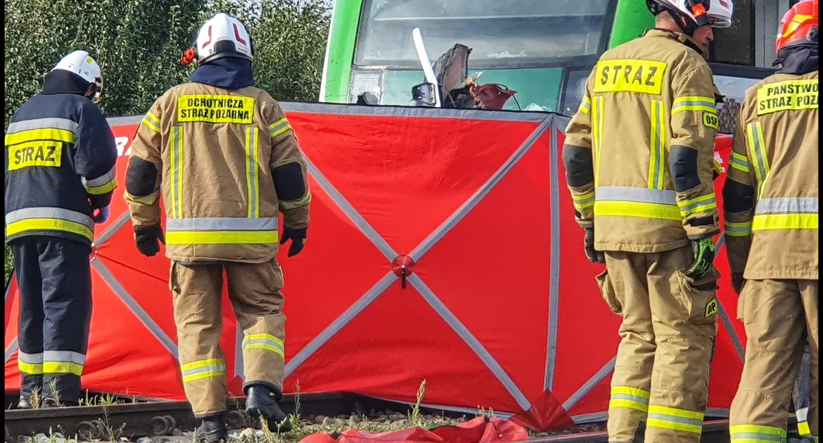 Tragedia na stacji PKP w Nowym Dębem Wielkim. Pociąg potrącił człowieka, pasażerowie ewakuowani