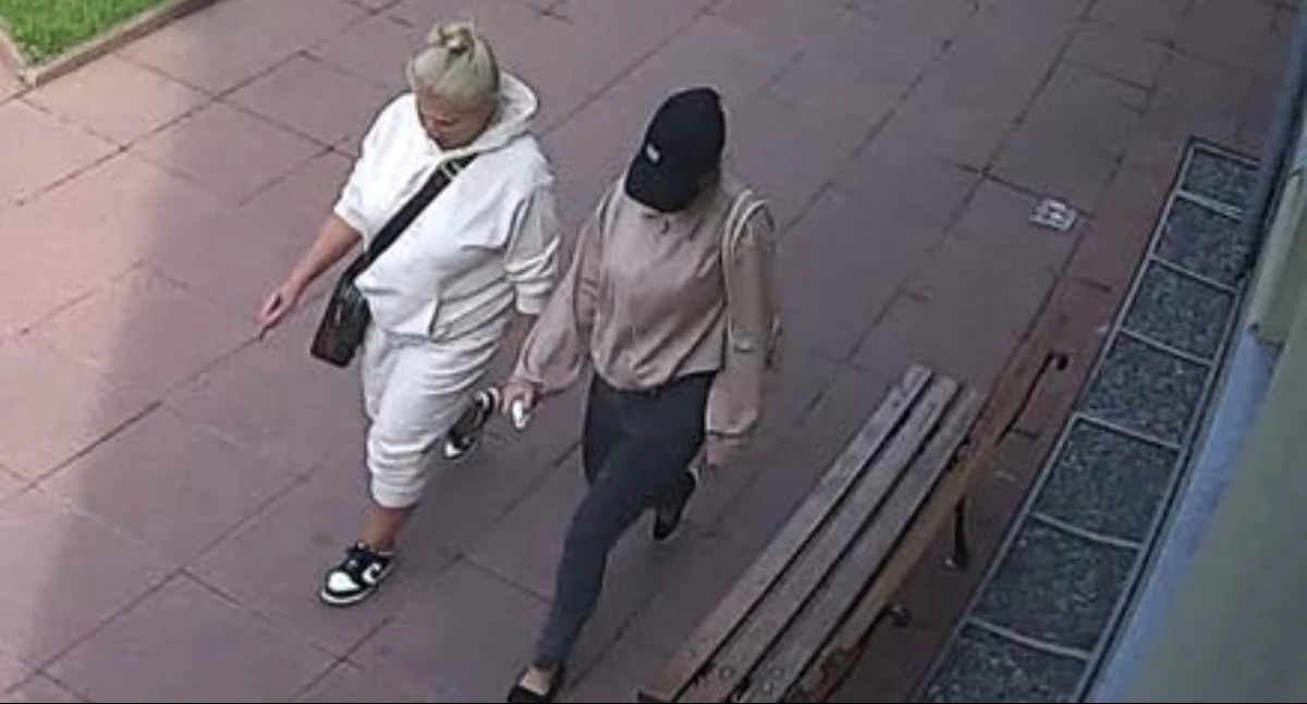 Ukradły gotówkę z mieszkania. Szuka ich policja  