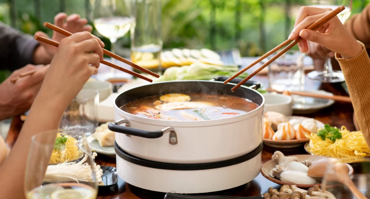 Hot Pot w Siedlcach – kulinarna podróż do Azji na Kulinarnym Poddaszu
