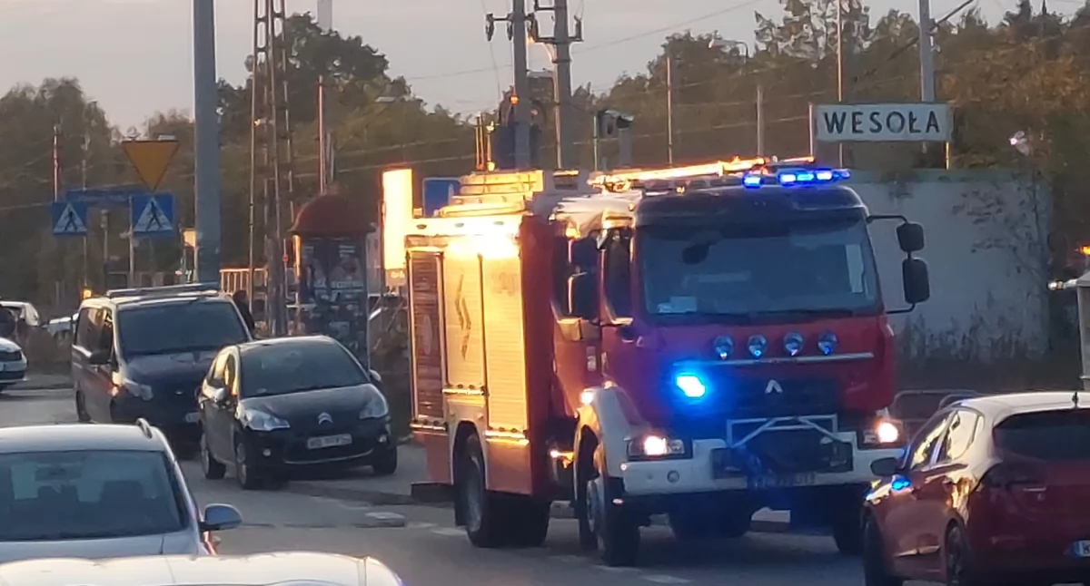 Śmiertelne potrącenie na przejeździe kolejowym w Wesołej - AKTUALIZACJA