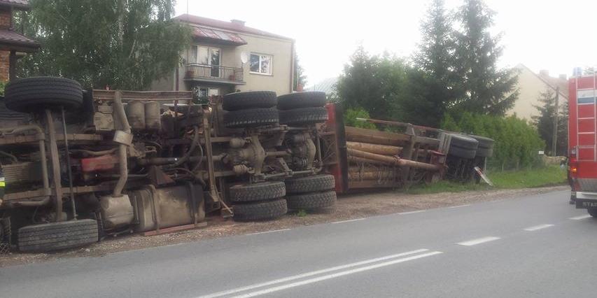 Ciężarówka w rowie (Aktualizacja)