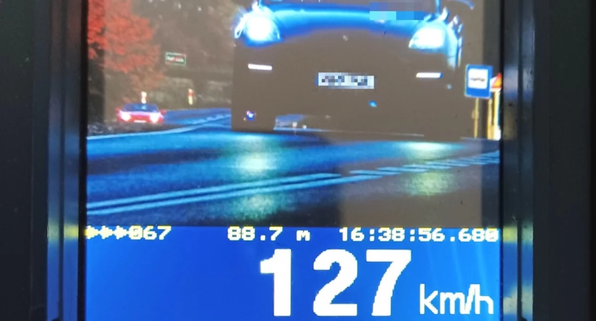 Pędziła porsche 127 km/h