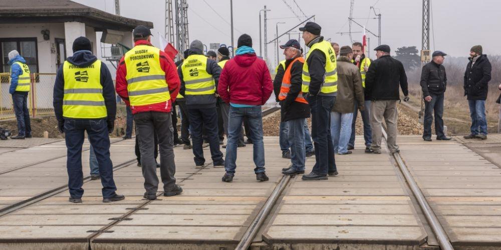 Rolnicy blokują przejazd kolejowy (nowe)