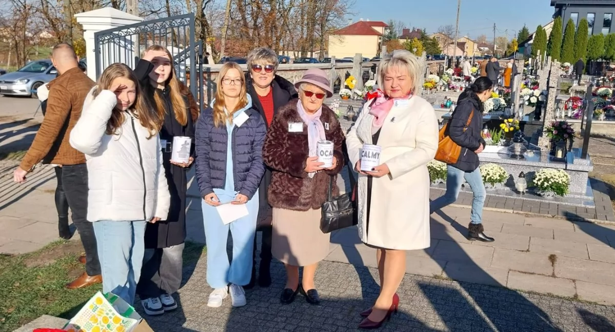 Sterdyń: Akcja „Ocalmy” zebrała prawie 12 tys. zł na renowację zabytkowych nagrobków