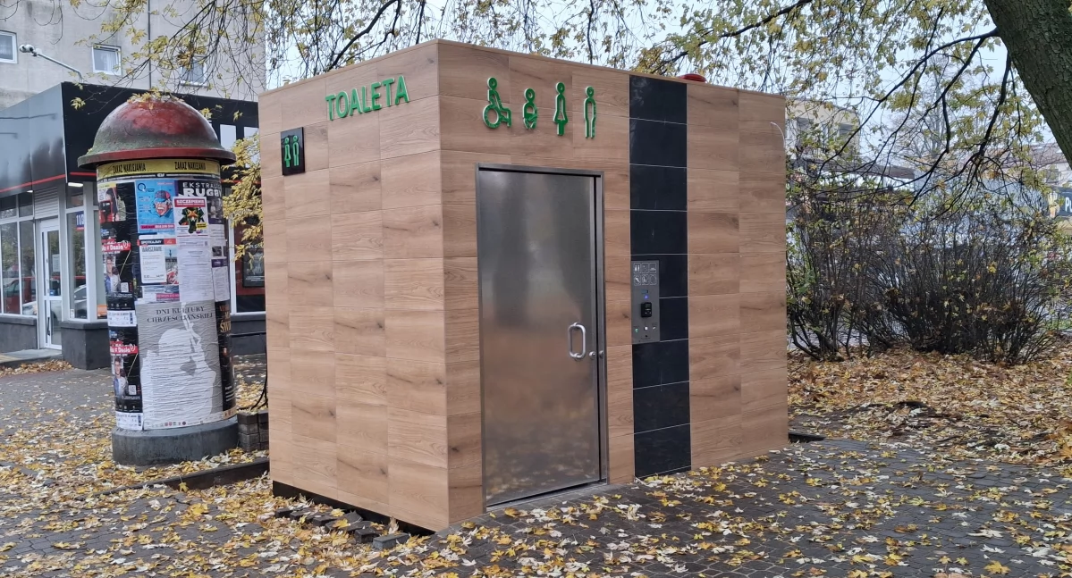 Płatność kartą, przewijak, dostosowanie do potrzeb osób z niepełnosprawnością - nowoczesna toaleta stanęła w Centrum Siedlec (zdjęcia)