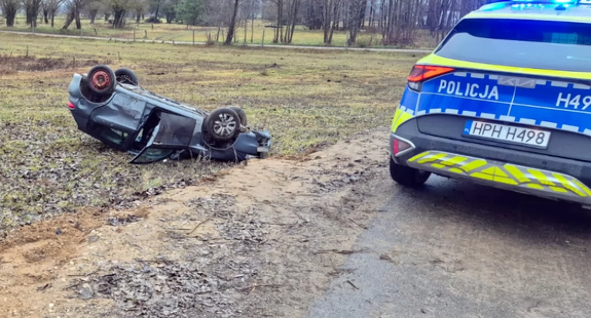 Gmina Ceranów: Dachował, uciekając przed policją