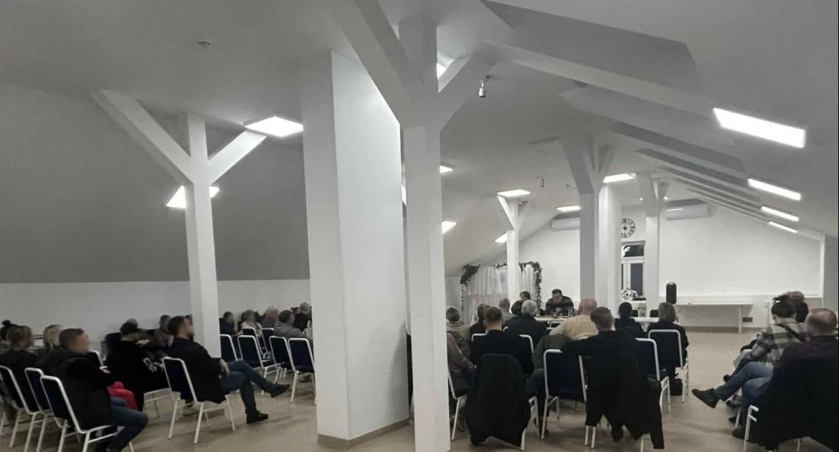 STOP fermie drobiu w Latowiczu. Temat  budzi emocje i mobilizuje lokalną społeczność.