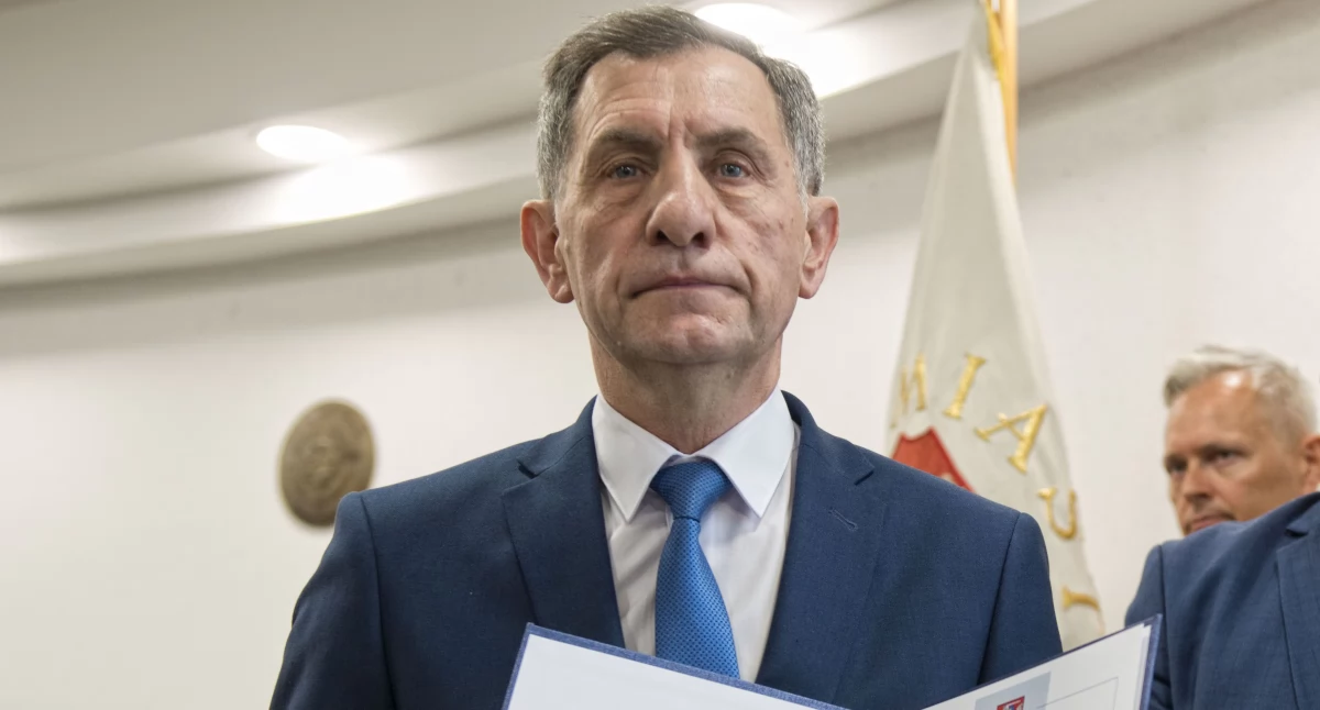 Siedlce: Witać, czy nie witać oficjeli na  imprezach?