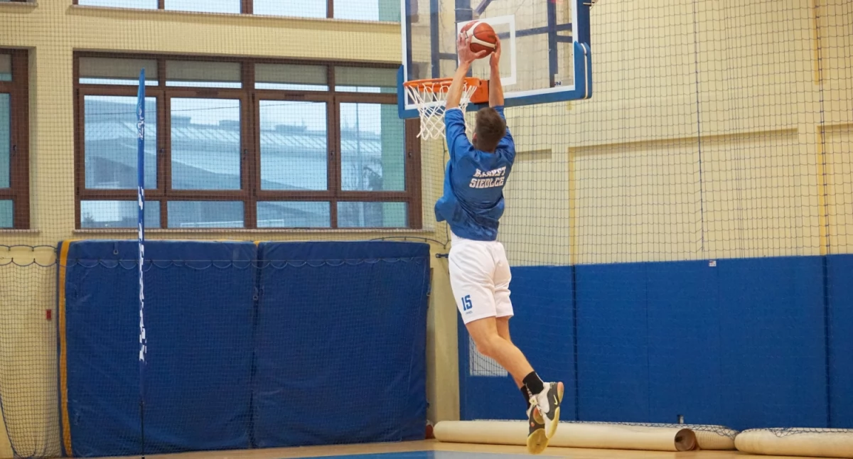 Solidna praca popłaca - Basket Siedlce nie do zatrzymania (zdjęcia)