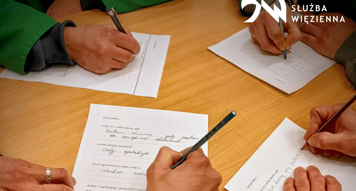 Profilaktyka presuicydalna w Zakładzie Karnym w Siedlcach. Program „Po drugiej stronie lustra” wsparciem dla osadzonych