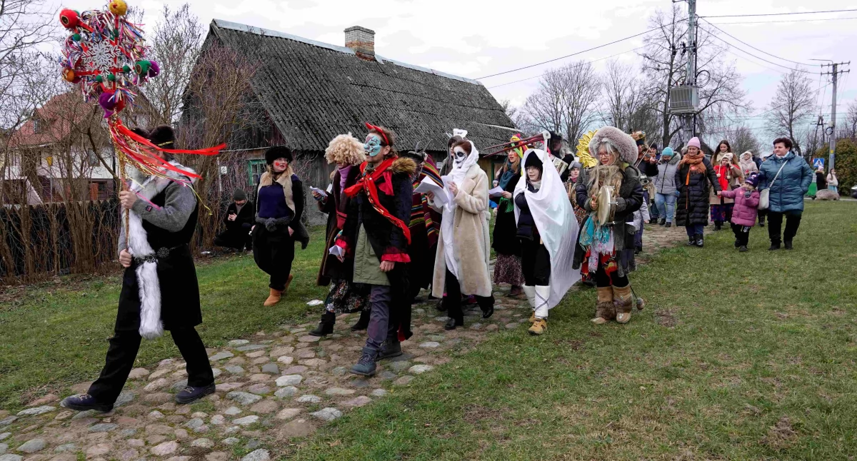 Karnawałowy korowód na Zamku w Liwie