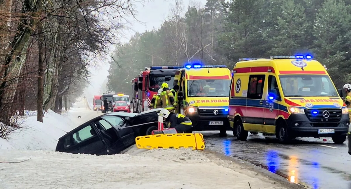 Funkcjonariusze SDE jako pierwsi na miejscu wypadku. Udzielili pomocy czterem poszkodowanym
