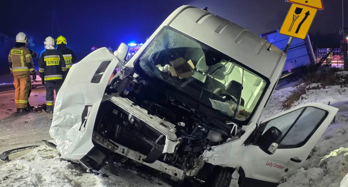 Wypadek na DK-2 w Chromnej. Ciężarówka w rowie - AKTUALIZACJA