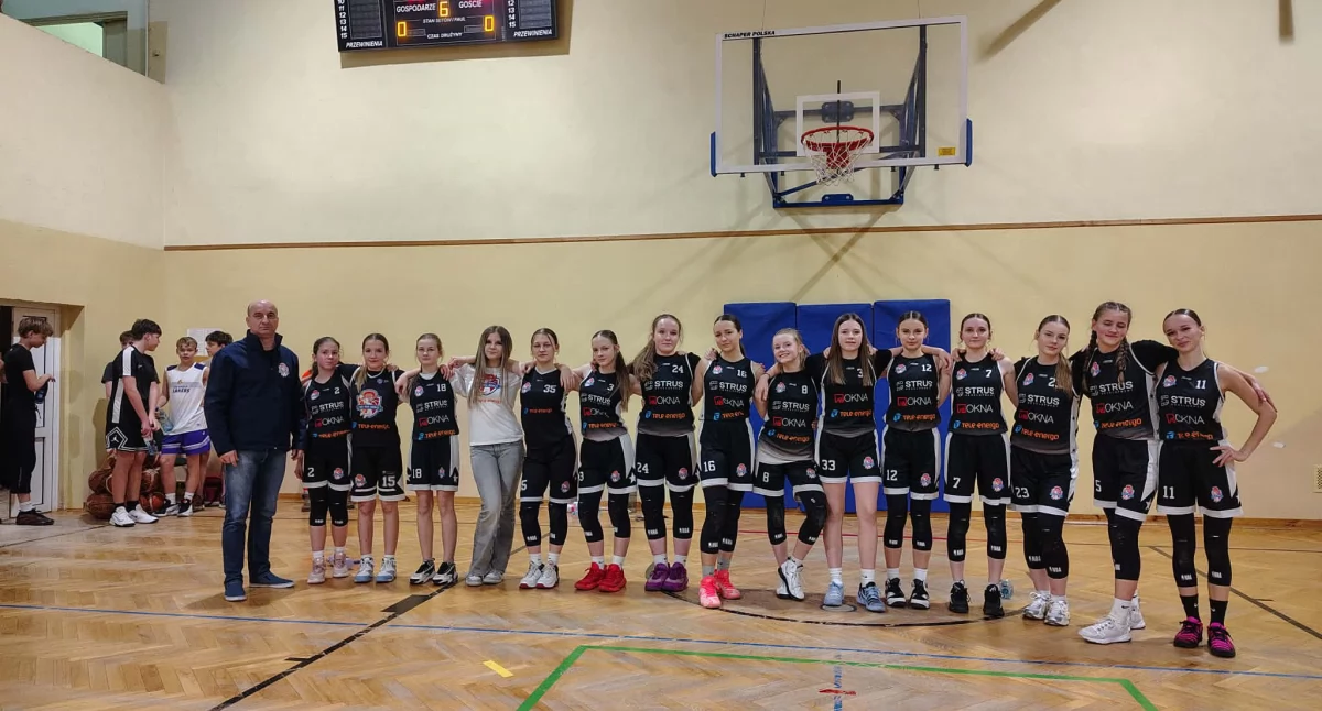 Kolejne wysokie zwycięstwo i awans do najlepszej szóstki koszykarek U14K