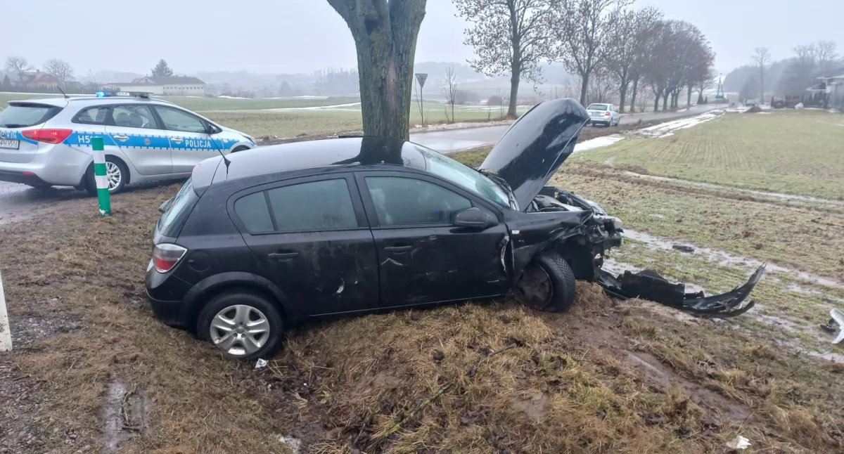 Łosice: Zderzenie drogowe i wielkie rozlewisko 