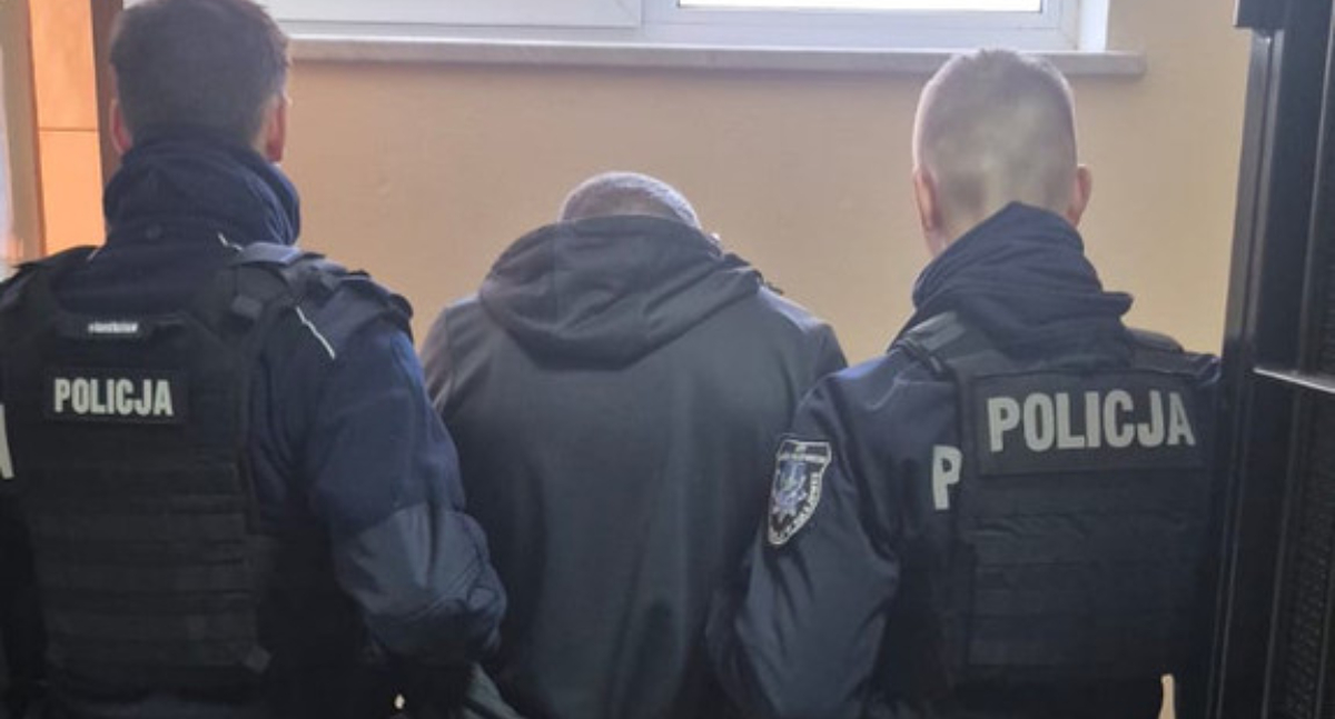 Kradzież katalizatora w Sulejówku. Policja zatrzymała 28-latka z narkotykami