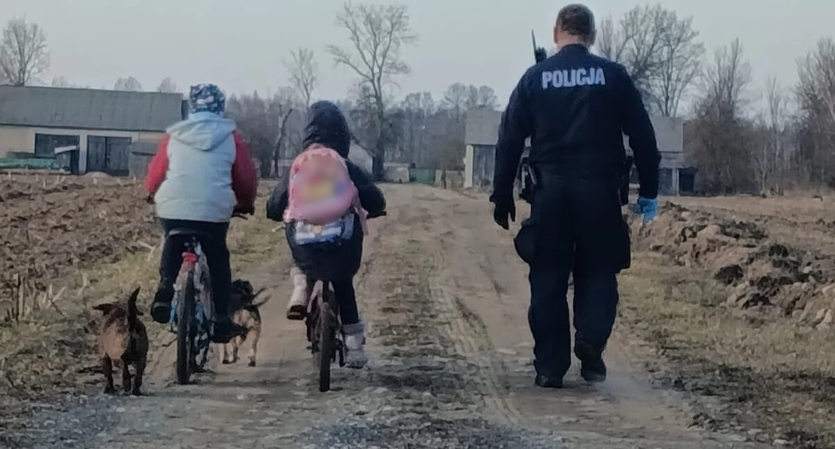 Gmina Mrozy: Policjanci z kilku komisariatów szukali dwójki dzieci, które oddaliły się z miejsca zamieszkania