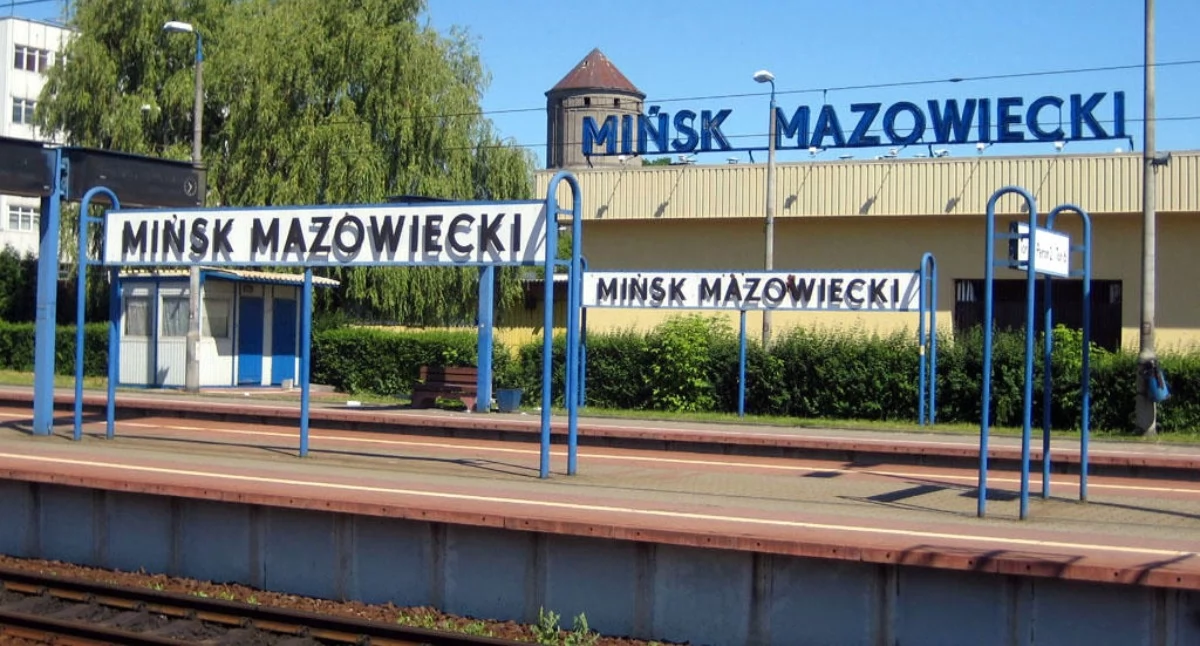 Przepełnione pociągi z Mińska i Mrozów do Warszawy