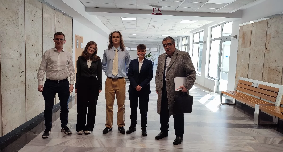 Zafascynowani fizyką i z indeksem w kieszeni – sukces uczniów „Prusa”!