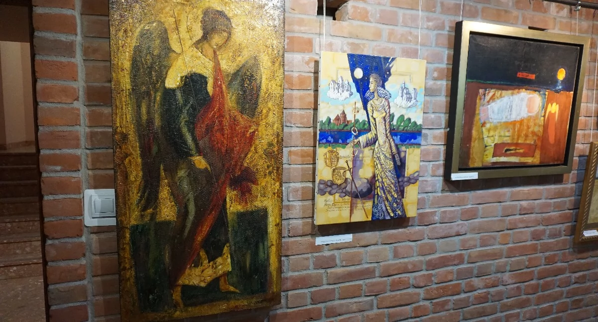 Wystawa obrazów z kolekcji państwa Góreckich w Domu Gdańskim w Węgrowie