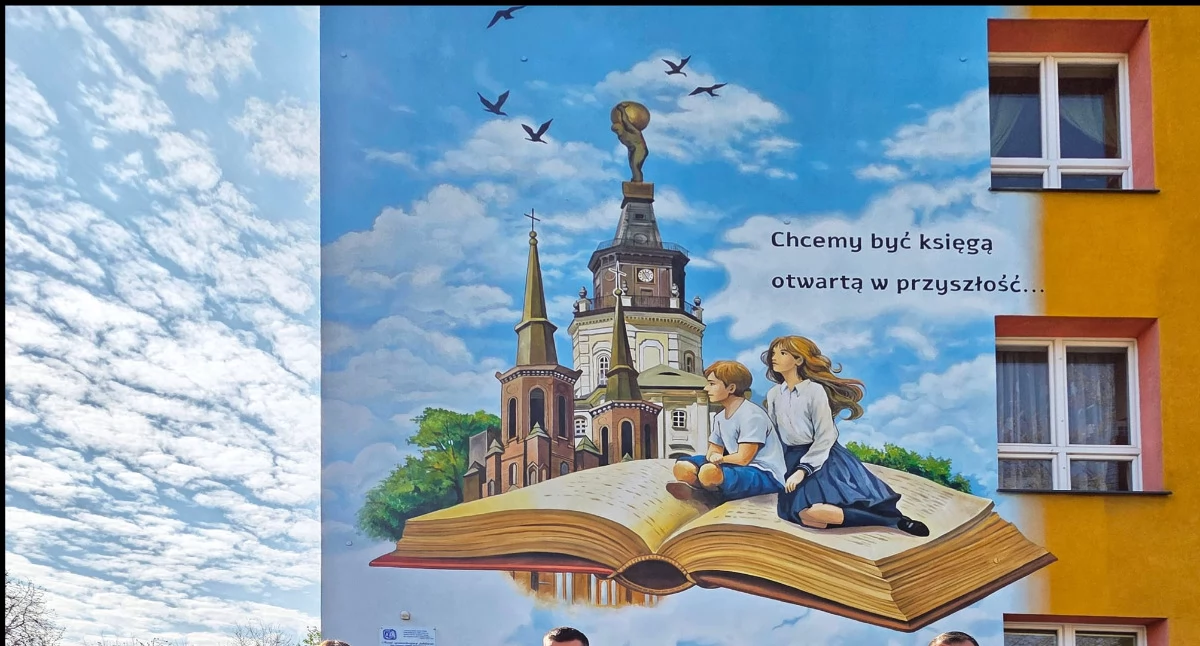 Siedlce: nowy mural na jubileusz „Szóstki”. Szkoła świętuje 110-lecie i stawia na wartości