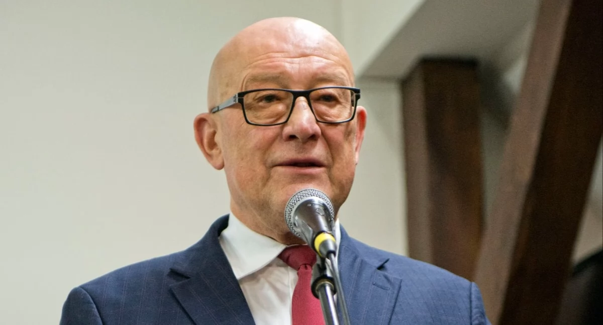 Rektor Uniwersytetu w Siedlcach zawieszony. Minister złożył wniosek o odwołanie Mirosława Minkiny