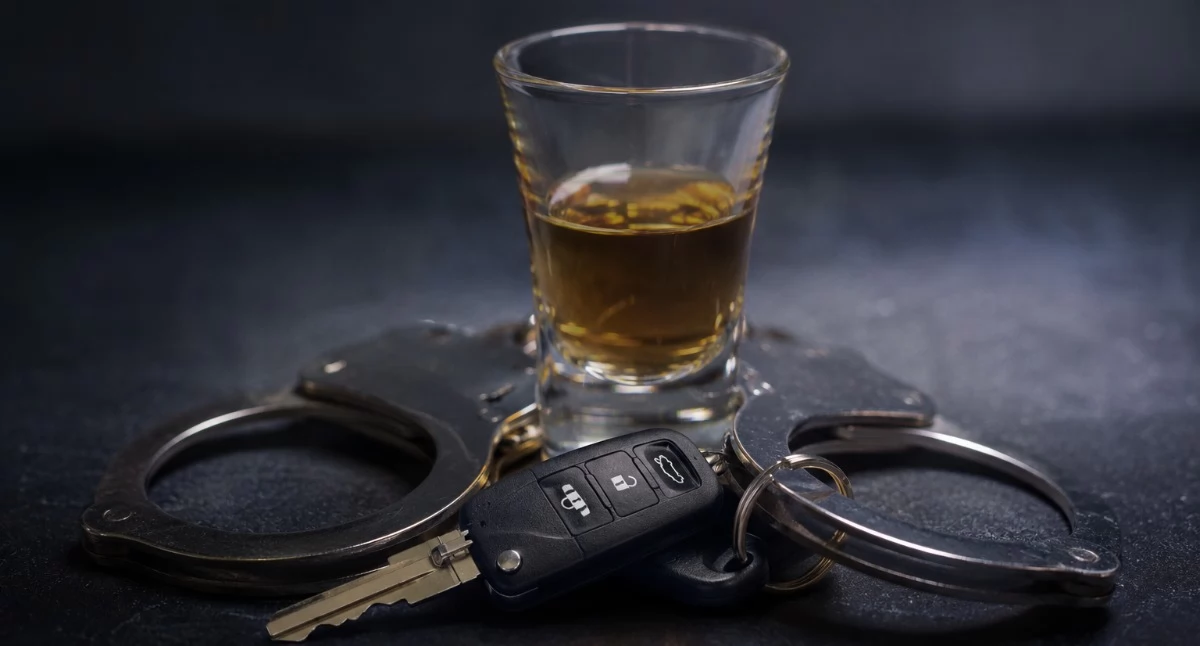 Ponad 3 promile alkoholu i aktywny zakaz sądowy. Kierowca BMW zatrzymany w Zbuczynie