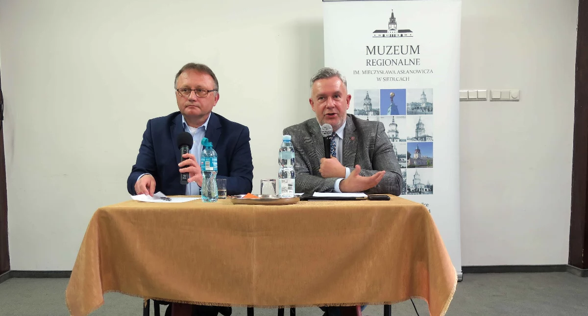 Marek Budzisz w Muzeum Regionalnym. Rozmawiano o bezpieczeństwie Polski i sytuacji w Europie