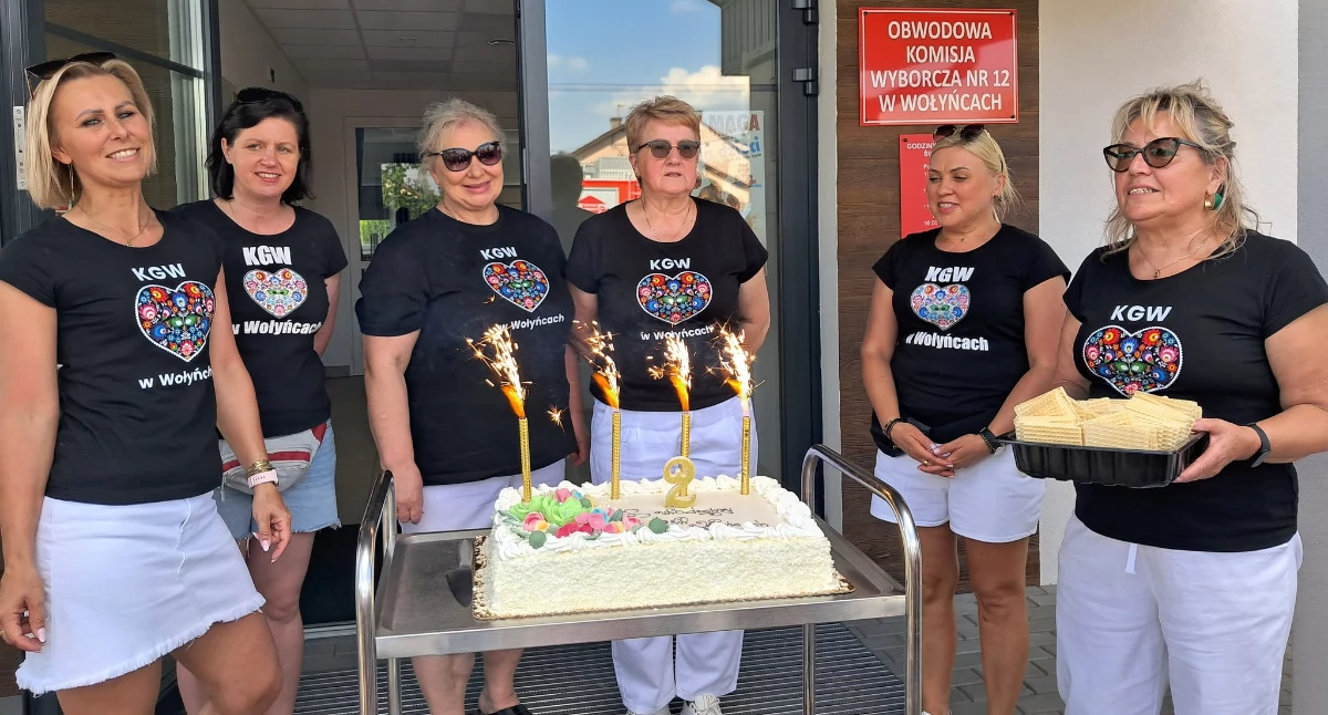 Dzień Dziecka i drugie urodziny KGW w Wołyńcach. Były dmuchańce, quady i tort