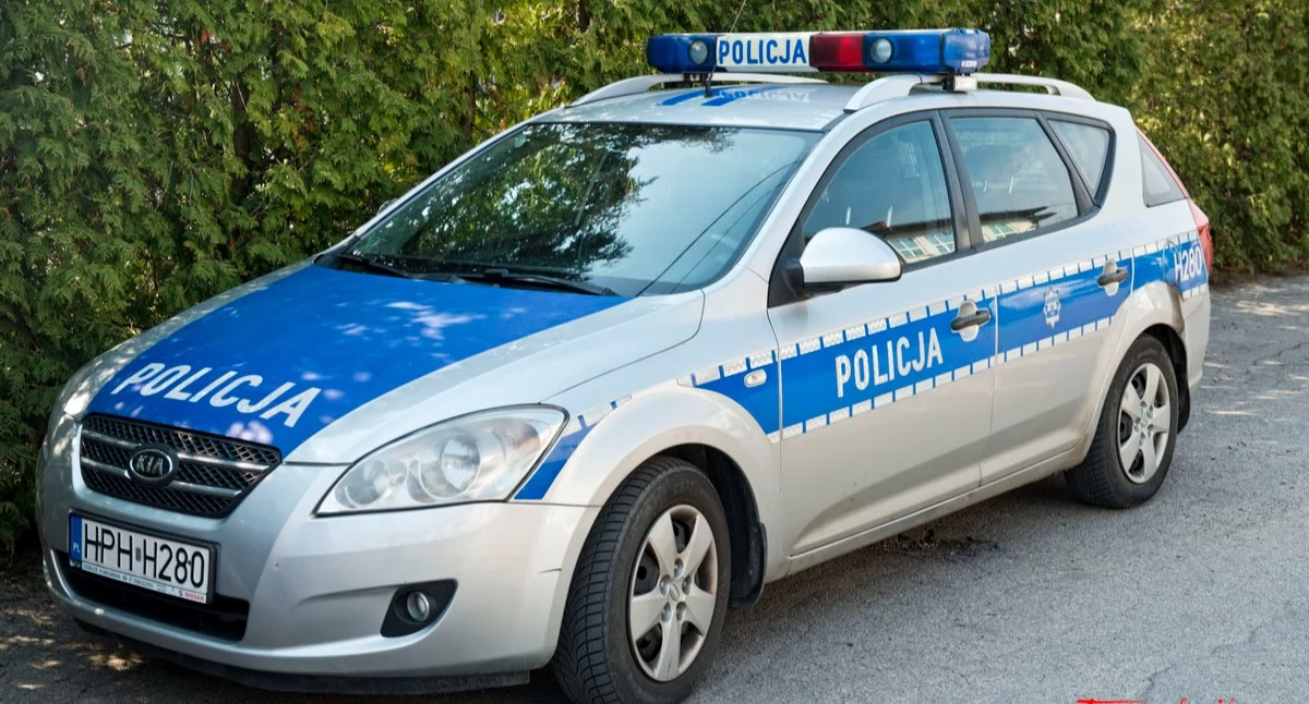 Policja szuka świadków podpalenia samochodów w Stoku Lackim