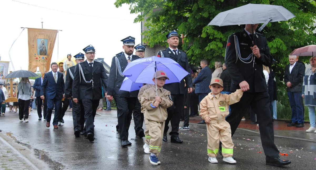 Boże Ciało 2026 w Wołyńcach. Procesja do czterech ołtarzy mimo deszczowej pogody