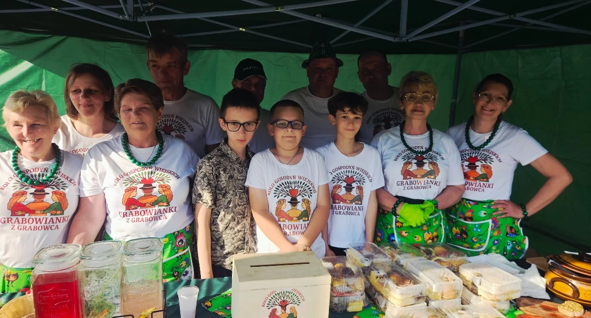 Festyn Rodzinny z gminą Paprotnia w Hołubli 