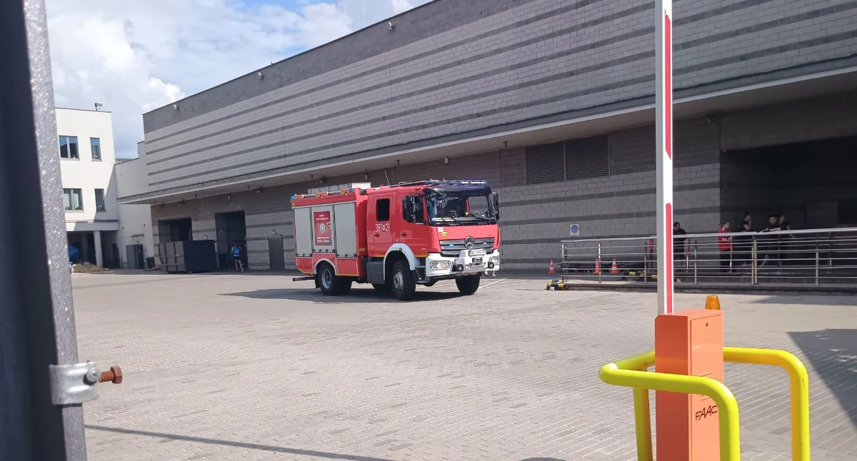 Alarm pożarowy i ewakuacja w Galerii Siedlce. Przyczyną przypalona potrawa