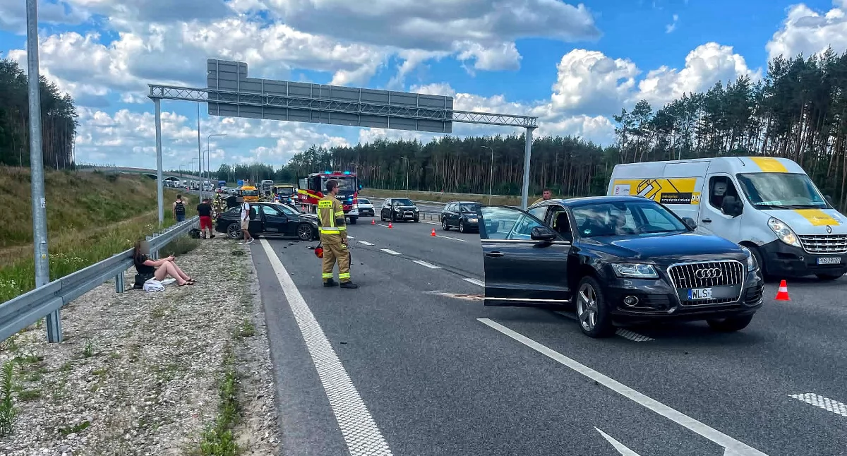 Zderzenie dwóch aut na A2. Trasa w kierunku Terespola 