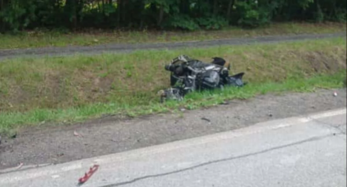 Tragiczny wypadek na krajowej „50”. Nie żyje 20-letni motocyklista, miał zakaz prowadzenia pojazdów