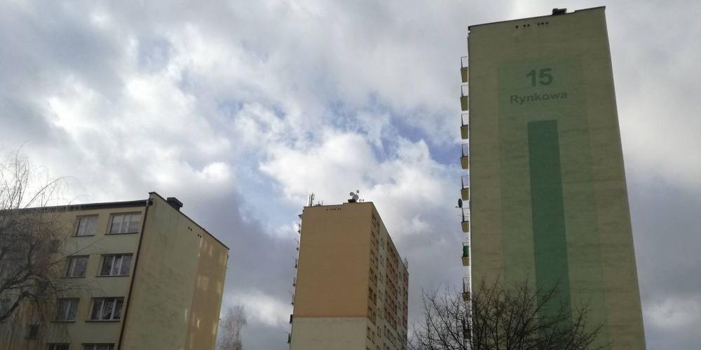 Desperat grozi, że wyskoczy z okna (Aktualizacja)