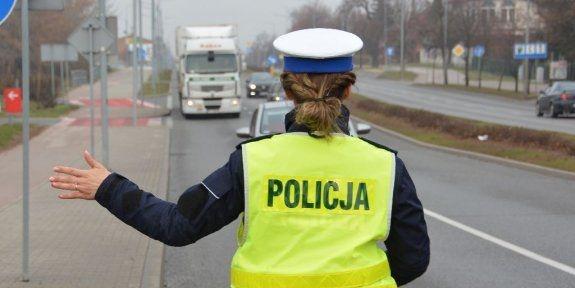 Chciał przekupić policjantów. Za 2 tys. mieli pozwolić mu jechać dalej