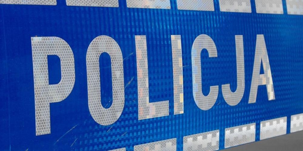 Dzielnicowy i strażacy uratowali staruszkę
