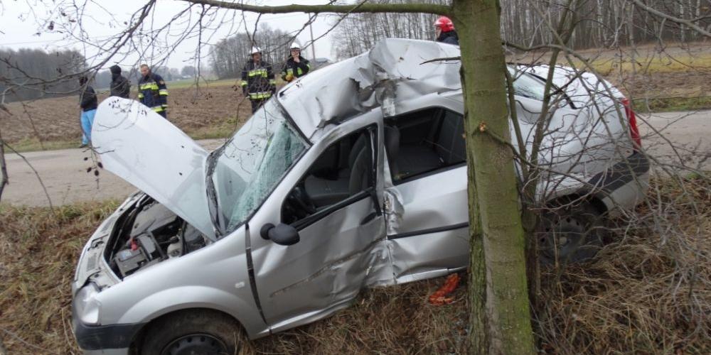 Poszkodowaną zabrało pogotowie lotnicze