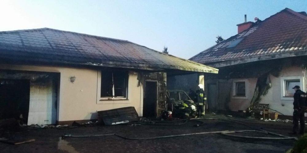 Pożar wybuchł w garażu