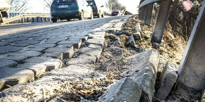 Niebezpiecznie na wiadukcie