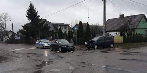 2 kobiety ranne po zderzeniu samochodów