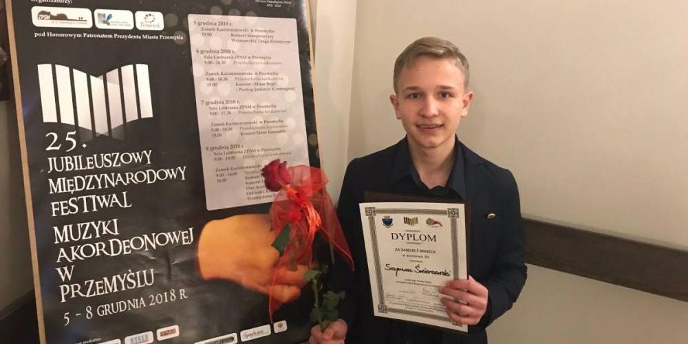 Szymon Świerzewski zwycięzcą międzynarodowego festiwalu