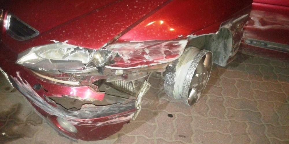 Jechał nietrzeźwy i bez opony