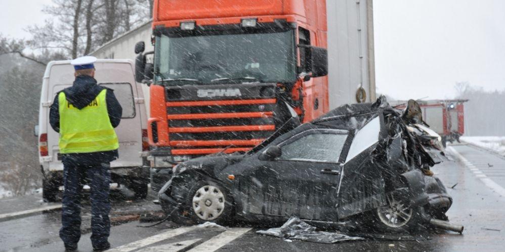 Pijany kierowca ciężarówki spowodował wypadek?