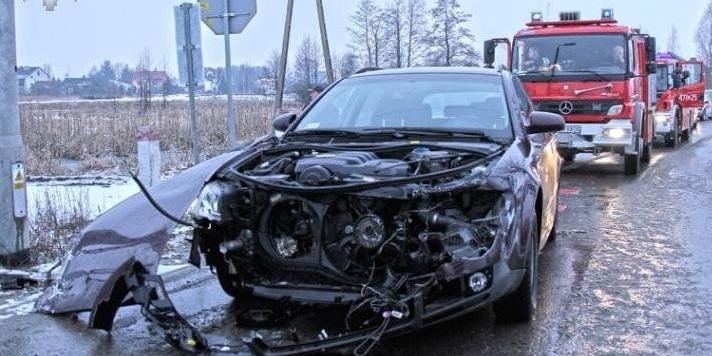 Nie wyhamował przed pociągiem