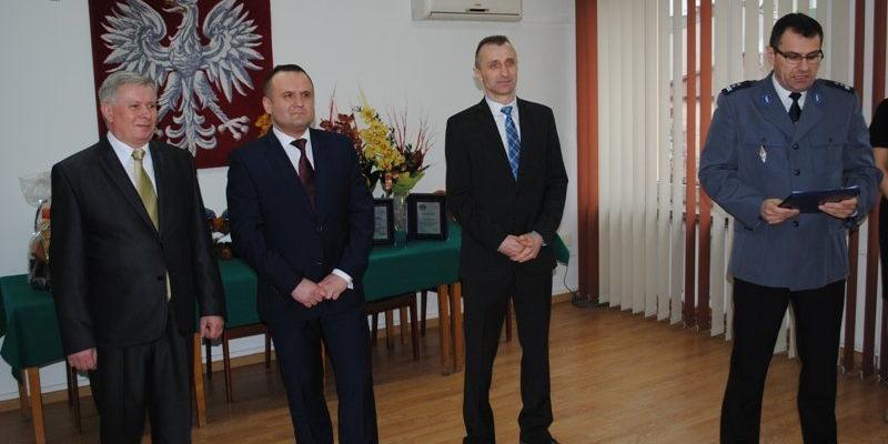 Zakończyli pracę w policji