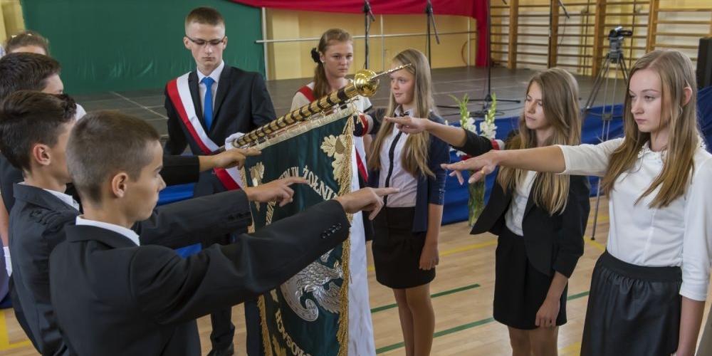 Gimnazjaliści mają patrona i sztandar