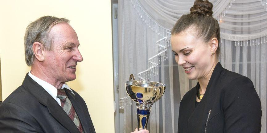  Naczynia częściej zmywam ja