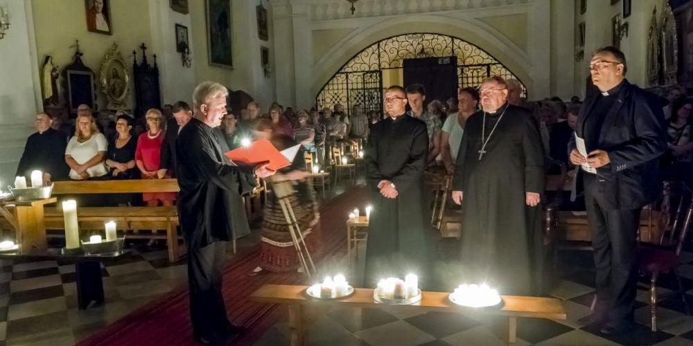 Tysiąc świec na tysiąclecie